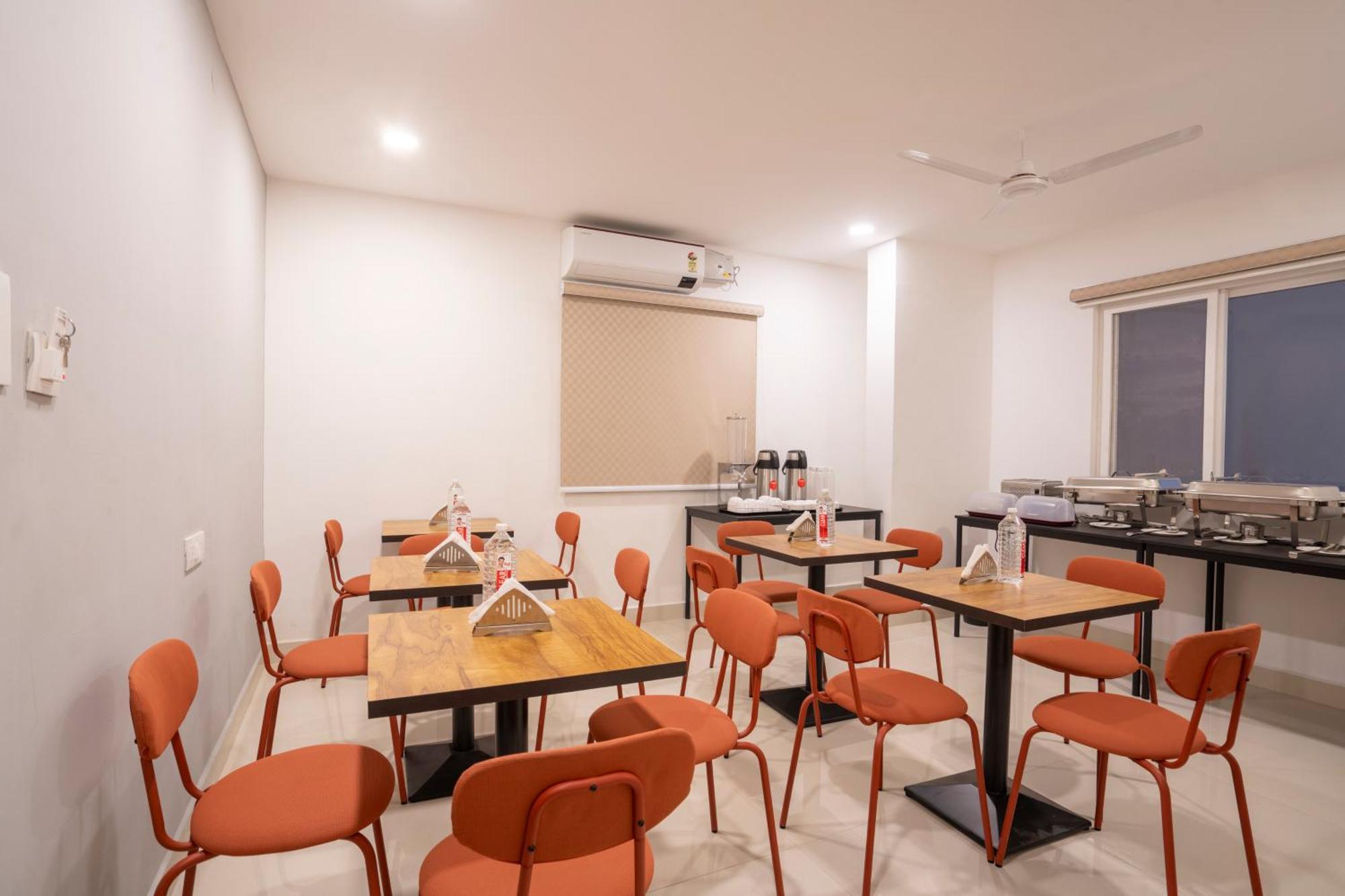 Treebo De Alphabet Gachibowli Otel Haydarabad Dış mekan fotoğraf